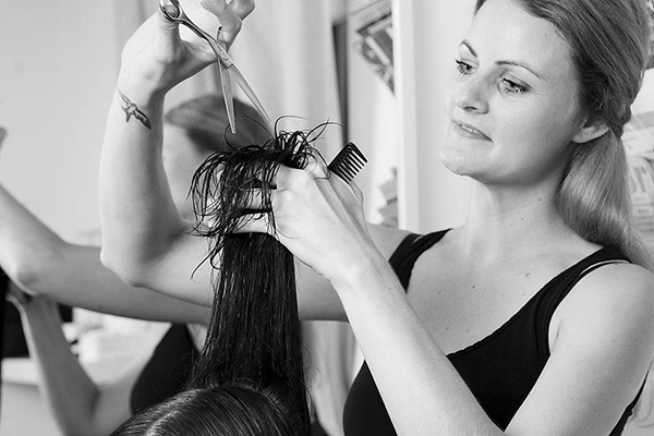 Trainer von Visagistik Professionell Pure Beauty GmbH & Co KG in Graz